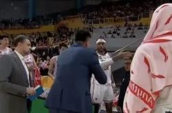 爱游戏体育官网-强队之间激烈对抗，最终胜利属于东欧球队