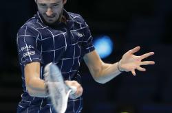 爱游戏APP-ATP总决赛逆转拉沃尔杯，梅德韦杰夫惊艳四座的简单介绍