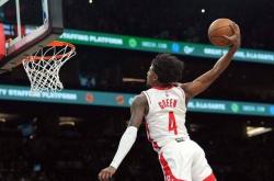 AYX官方直播-包含步行者险胜骑士，拉文统治全场的词条