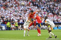 爱游戏官网-足球明星再度闪耀，绝杀瞬间令人惊艳的简单介绍