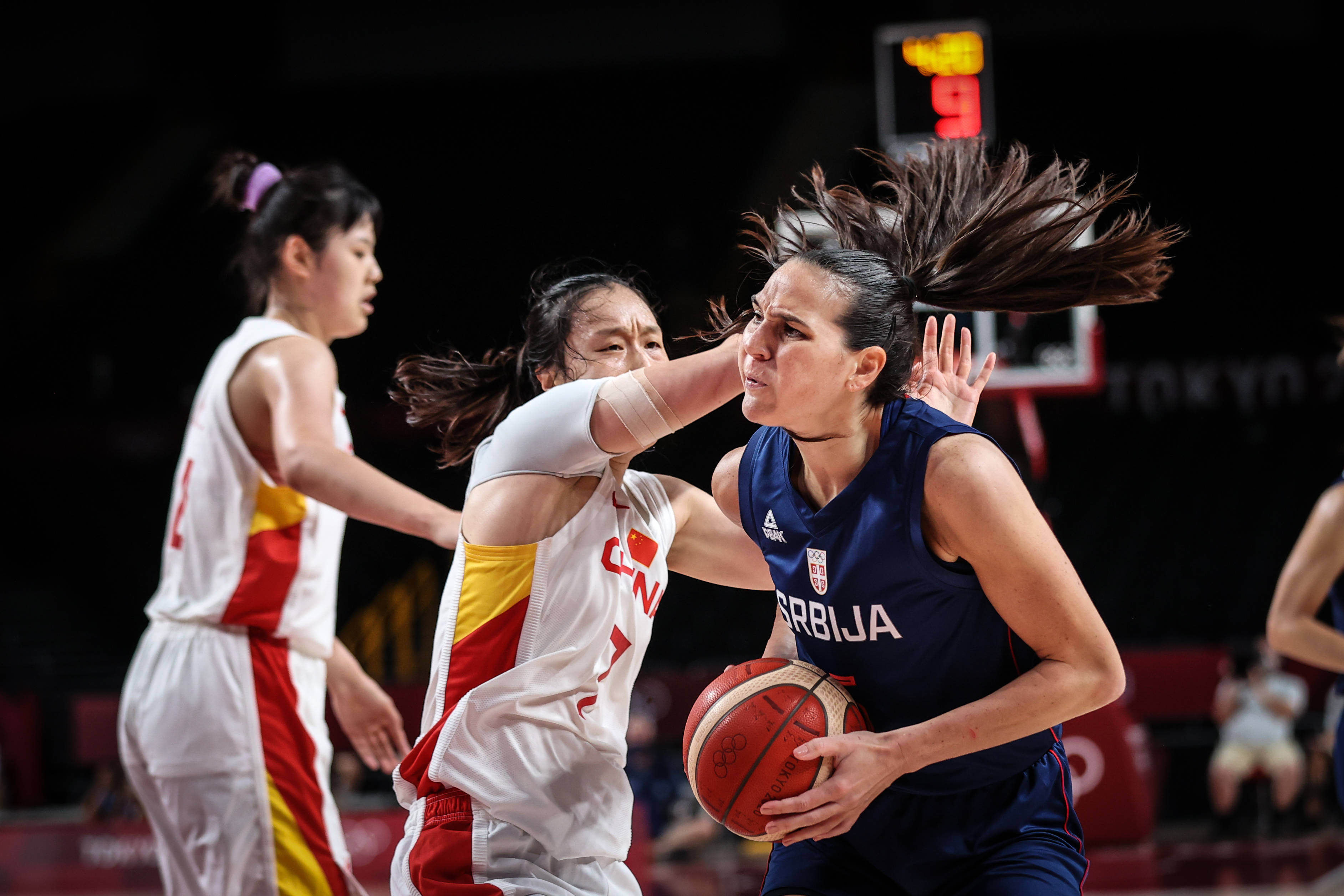 关于波黑击败波多黎各，挺进男子篮球四分之一决赛的信息