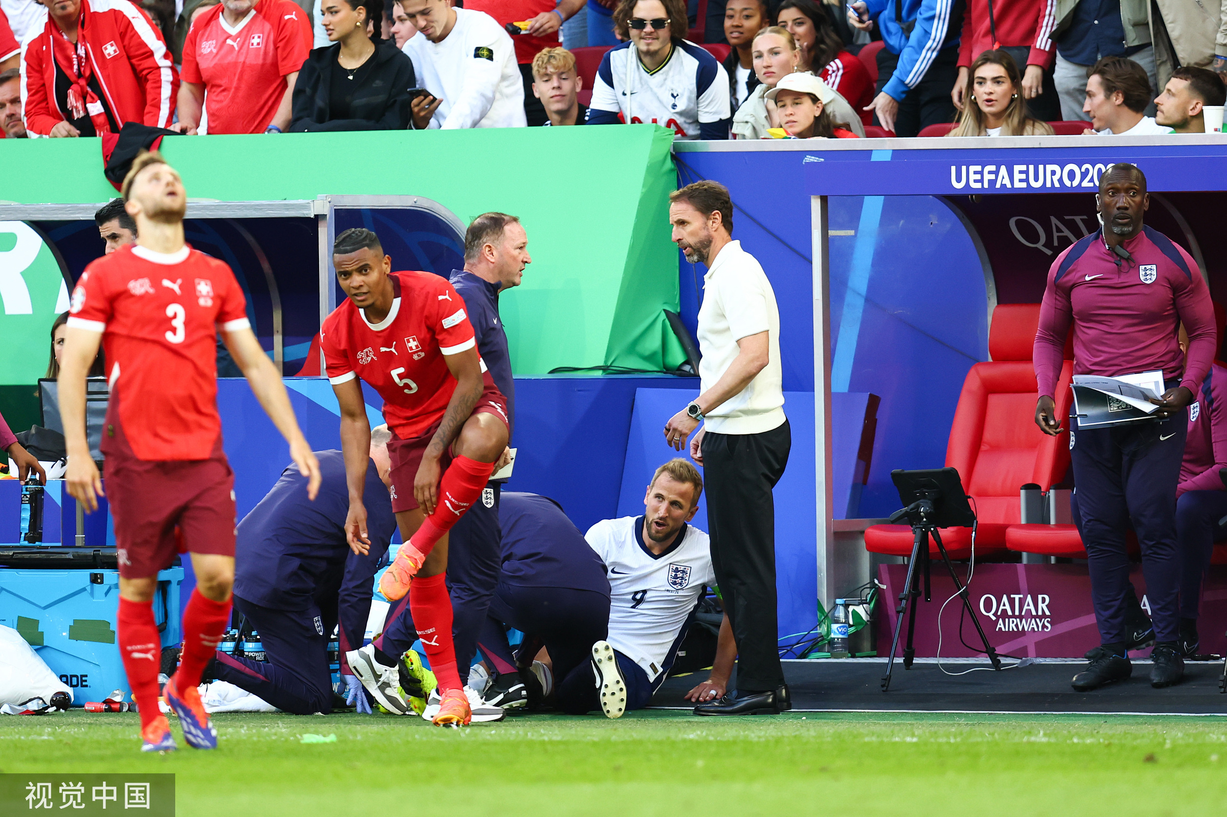 英格兰在欧锦赛上战胜瑞士，晋级四强