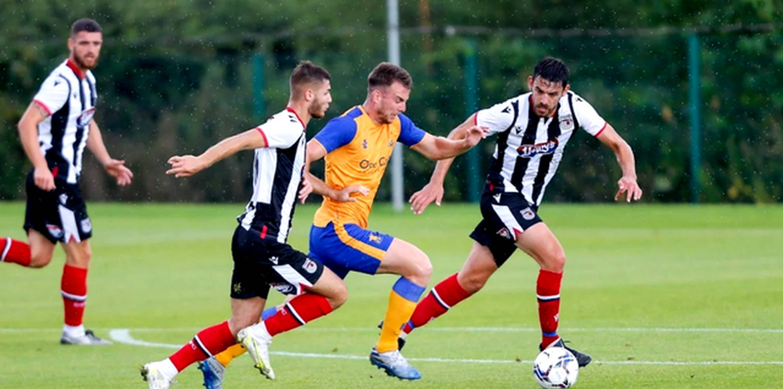 荷兰主场战胜爱沙尼亚，继续领跑积分榜的简单介绍