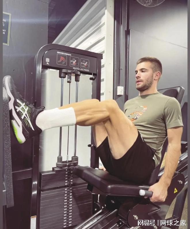 网球男子双打：克罗地亚选手包揽金银