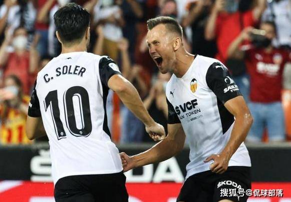 美国逆转西班牙，厄德高一己之力扛起全队的简单介绍