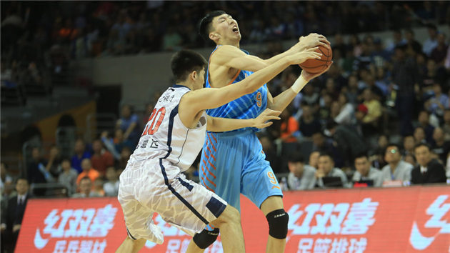 骑士完胜辽宁队，周琦带队取胜