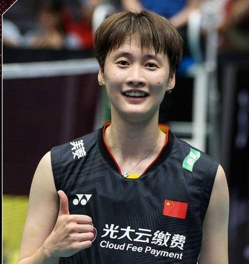 印尼羽毛球队完胜印度羽毛球队，陶菲克绝境逆转的简单介绍