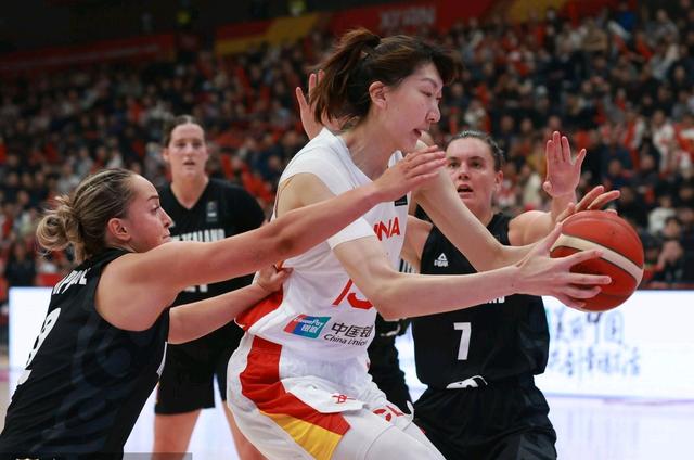 乌克兰女篮大胜伊朗!自由攻与刚毅 乌克兰女篮大胜伊朗!自由攻与刚毅