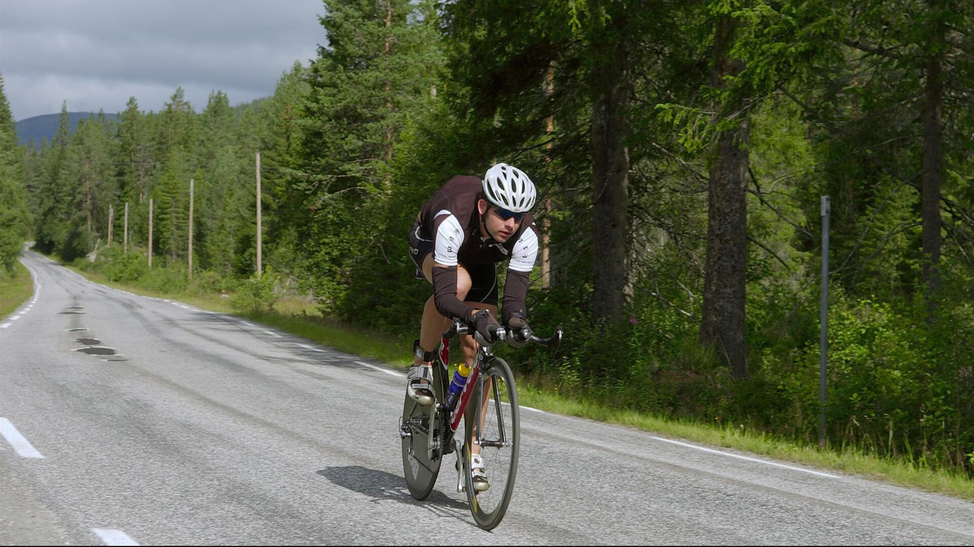 从深圳到孟菲斯,当稳稳拿下遇见抢七接管—跨越篮球世界的胜利哲学