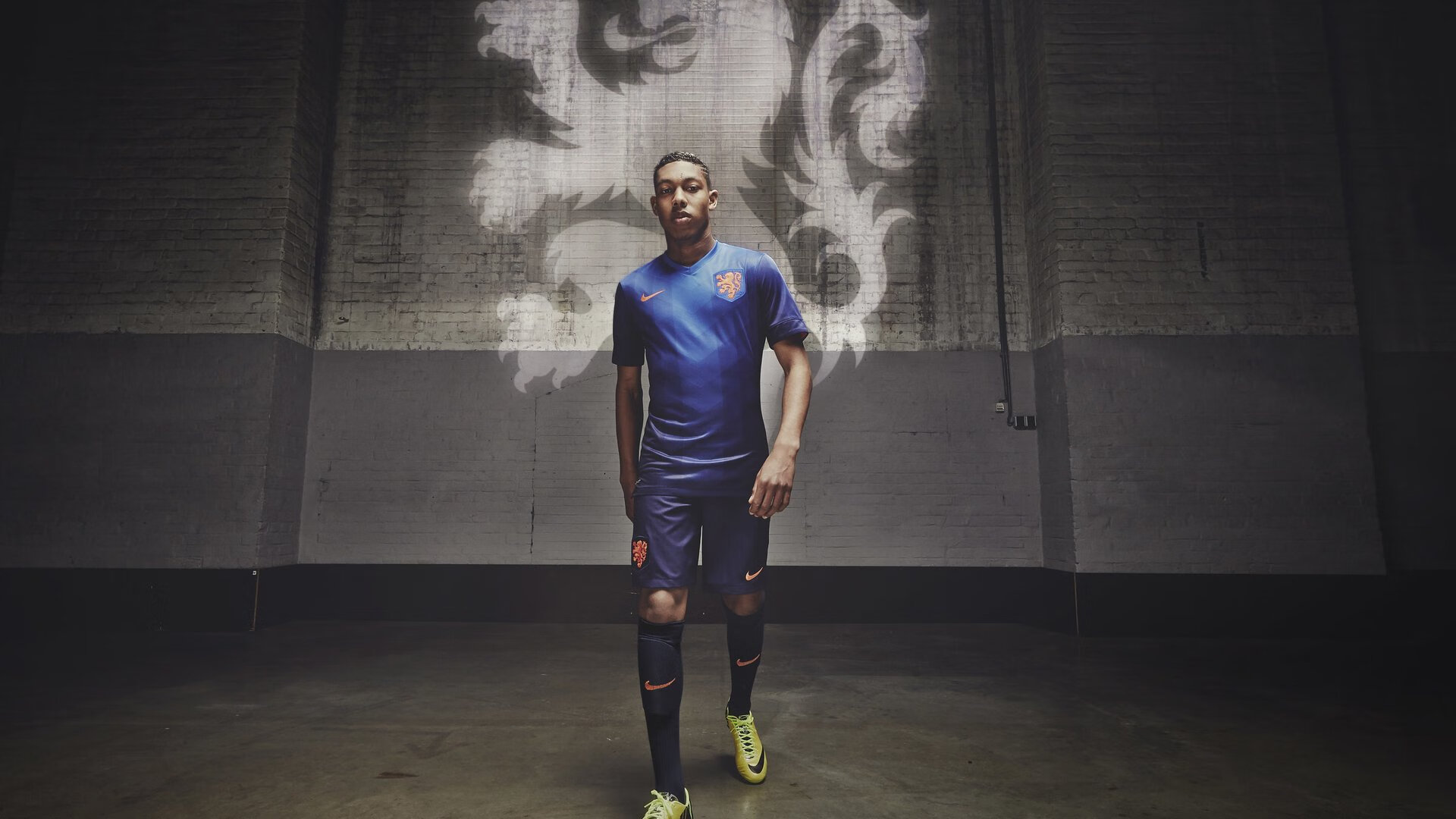 苏亚雷斯彻底打爆防线，罗马完胜伊拉克，一场战术与意志的完美风暴