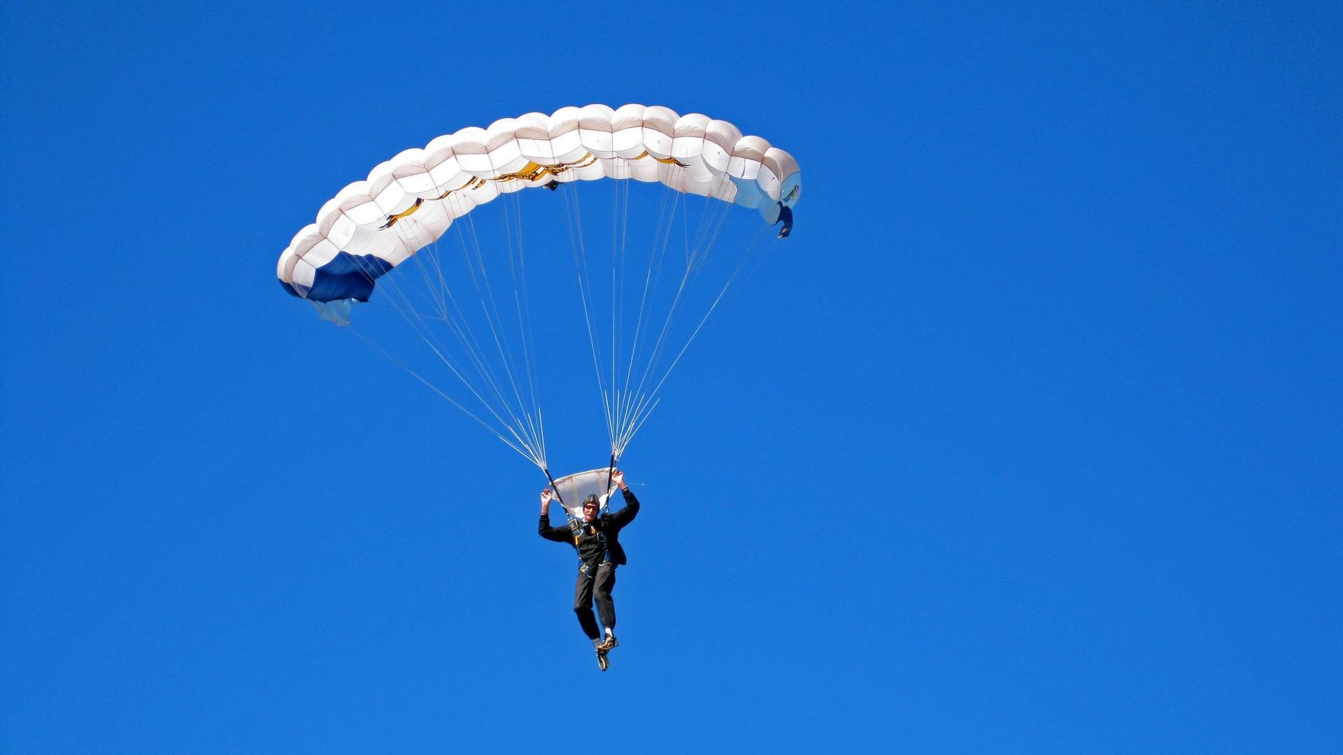 从凯恩到安哥拉，攻防转换的艺术与压哨绝杀的魅力