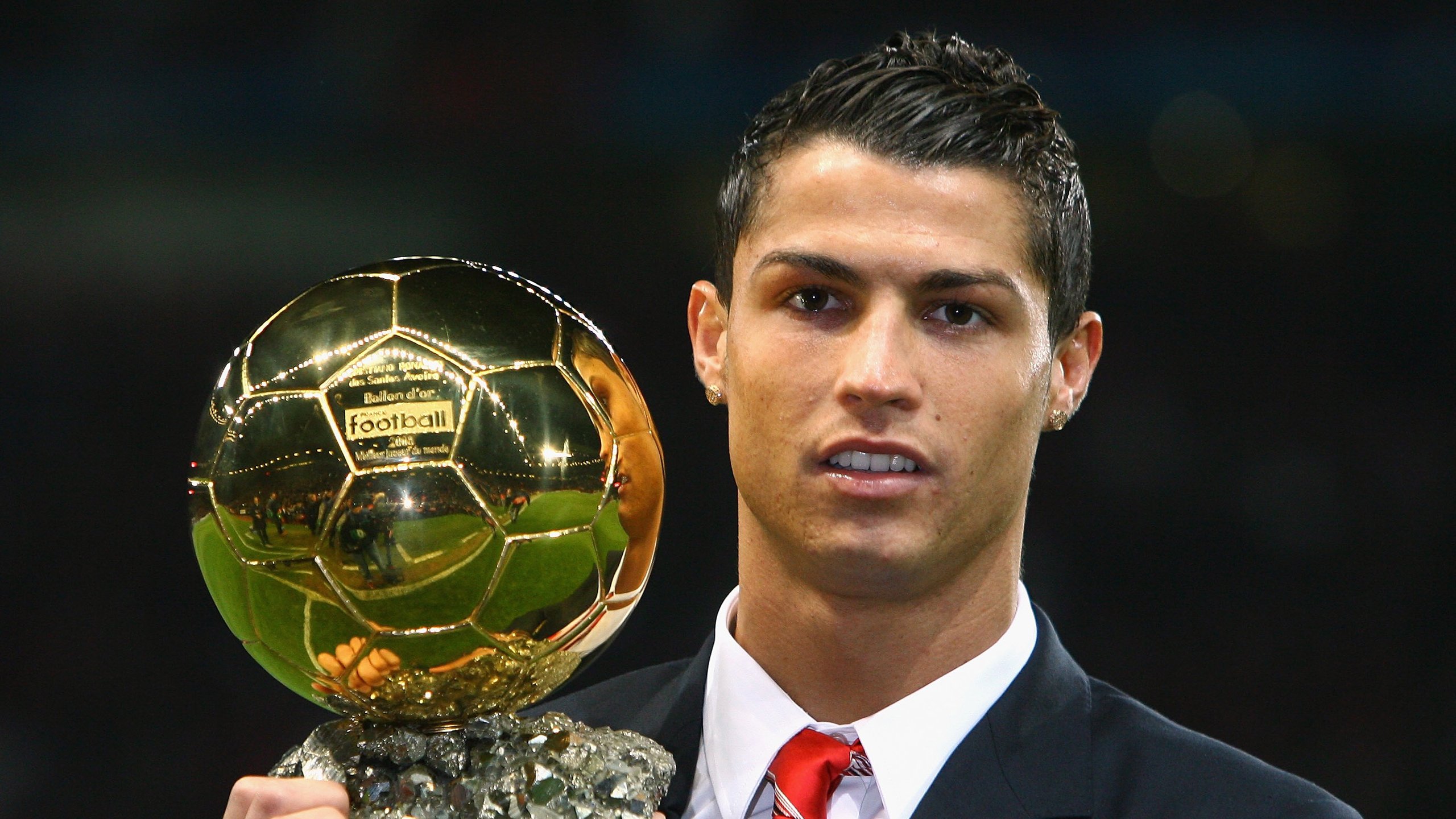 绿茵场上的太极虎，乒乓台前的日耳曼剑—当韩国力克葡萄牙，奥恰洛夫惊艳世界