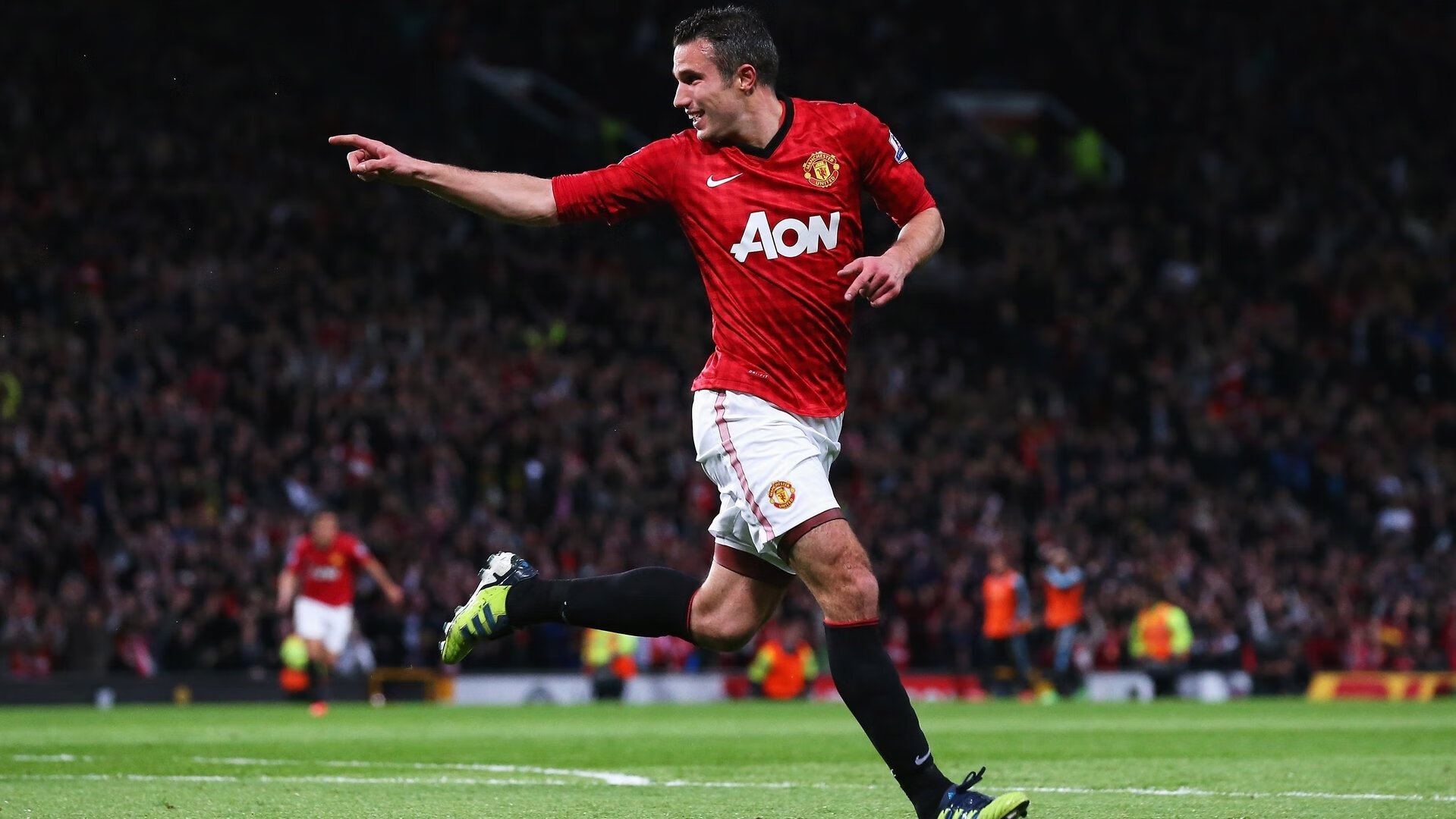 赛道上的巨人，当文班亚马在F1街道赛中横扫鹈鹕